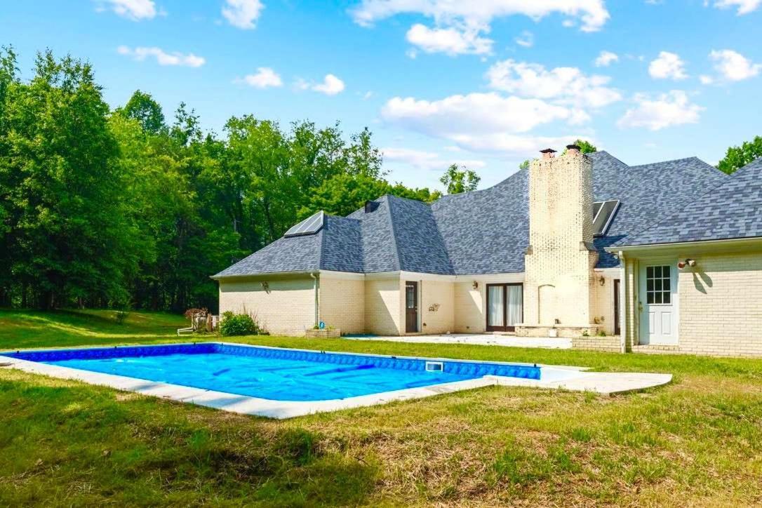 Vila Gated Mansion - Basketball Court Movie Theater Views Big Stone Gap Exteriér fotografie
