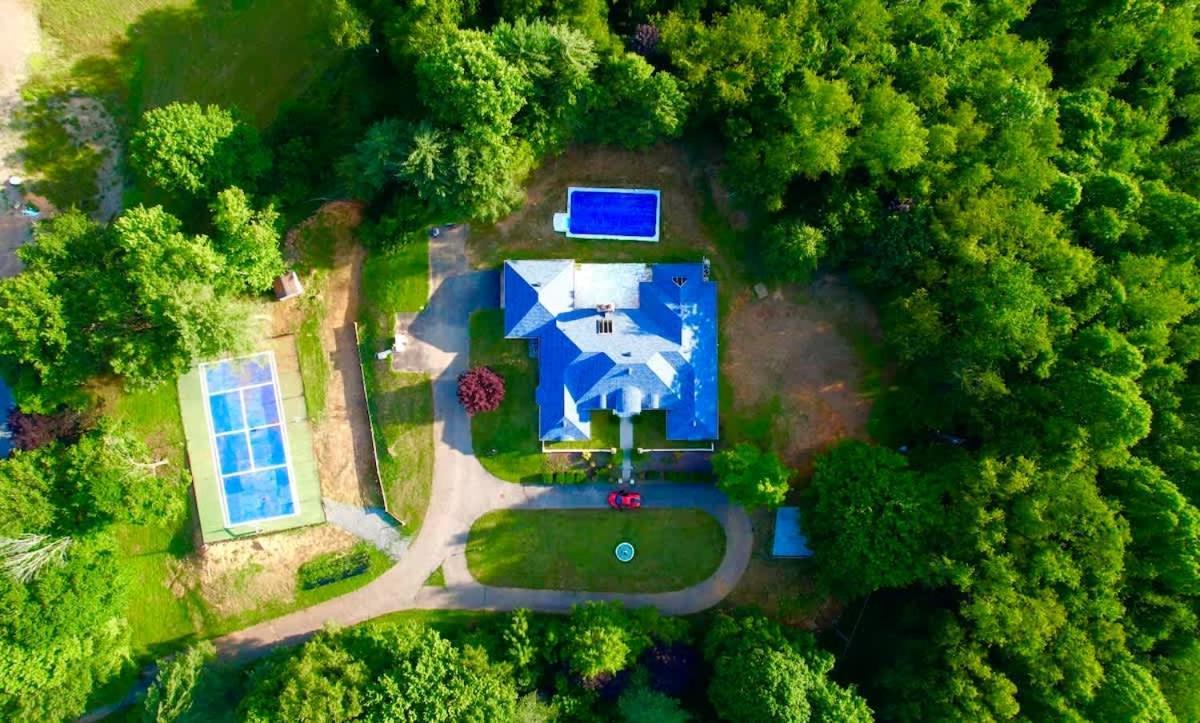 Vila Gated Mansion - Basketball Court Movie Theater Views Big Stone Gap Exteriér fotografie